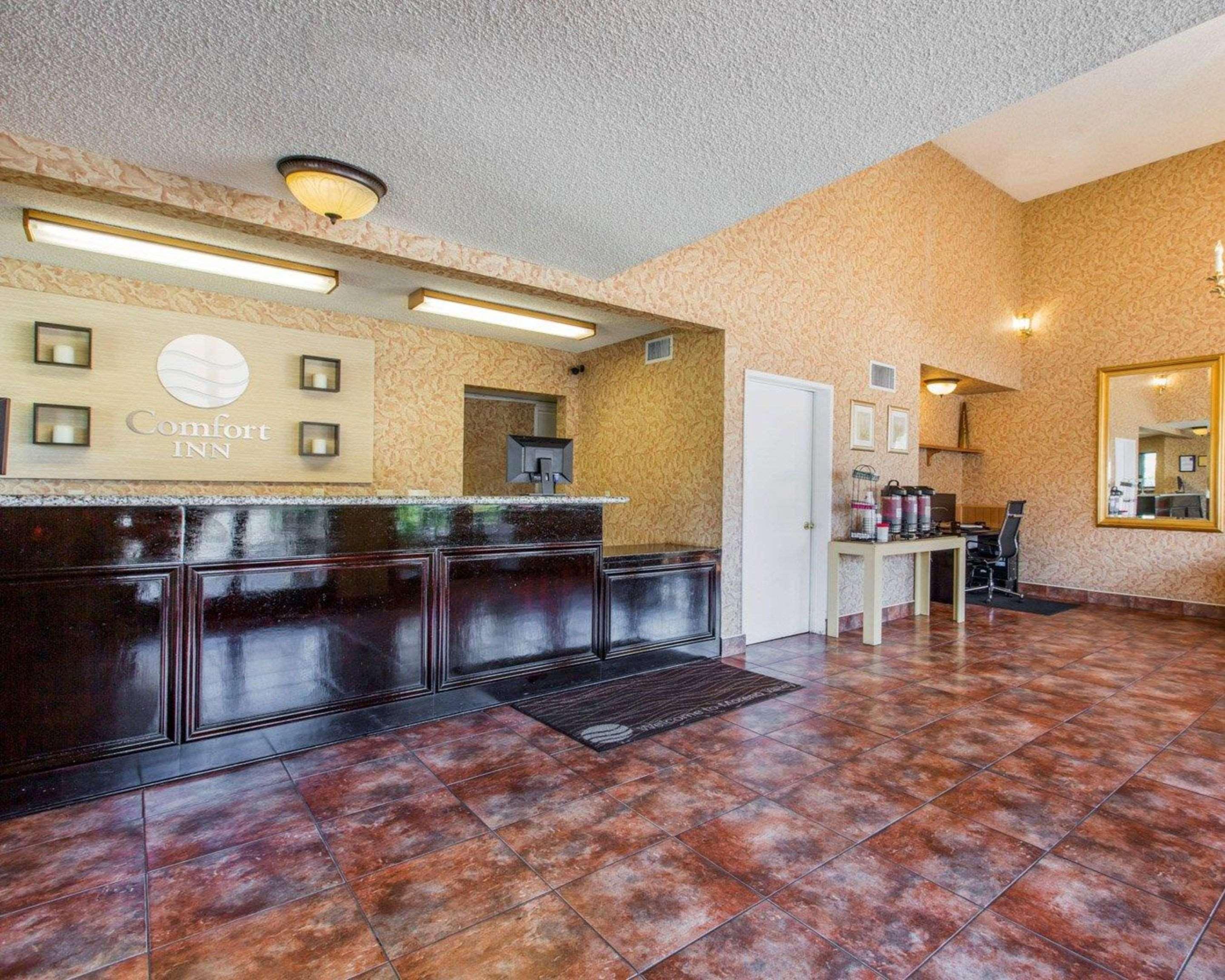 Comfort Inn & Suites Moreno Valley Near March Air Reserve Base Exteriör bild