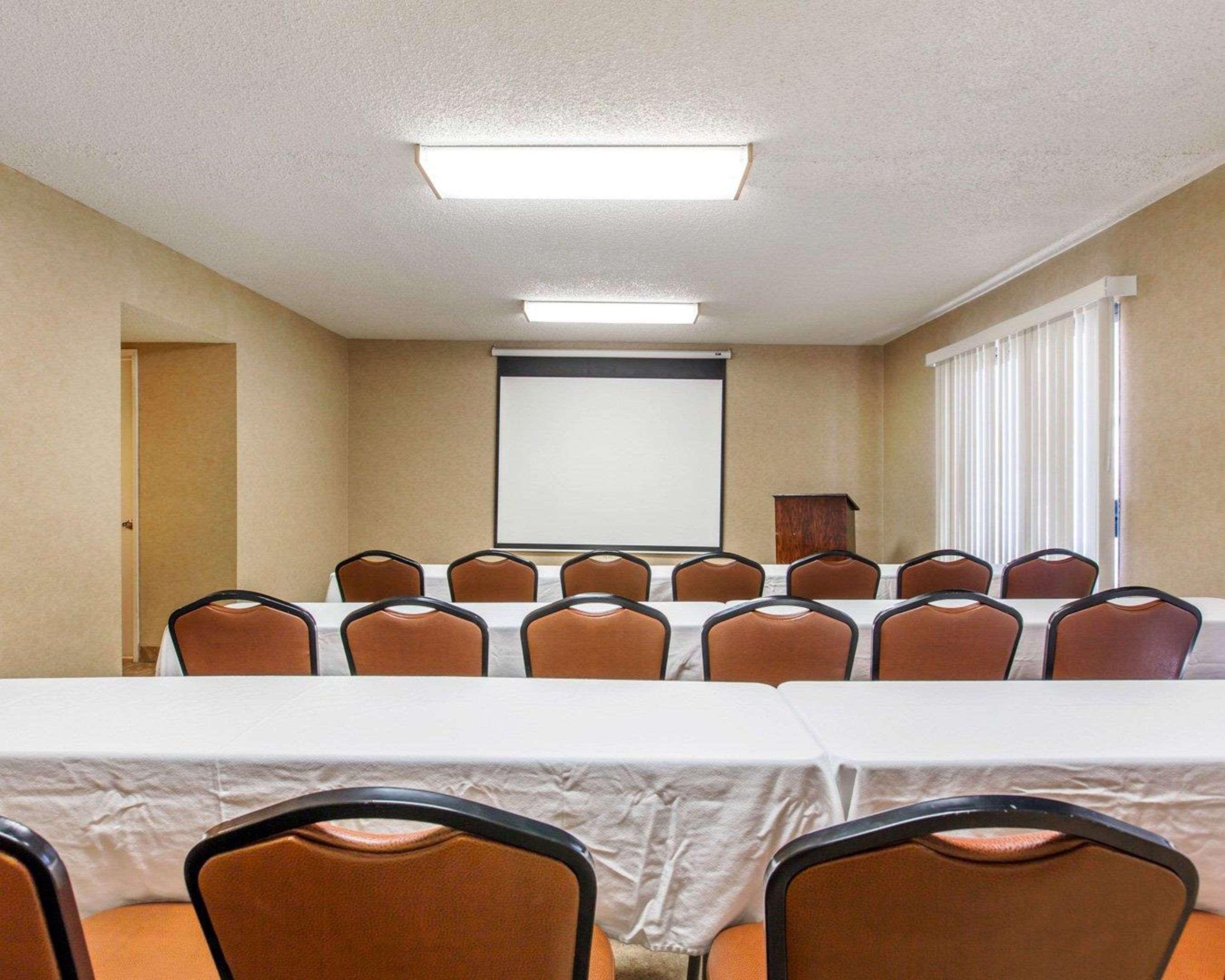 Comfort Inn & Suites Moreno Valley Near March Air Reserve Base Exteriör bild