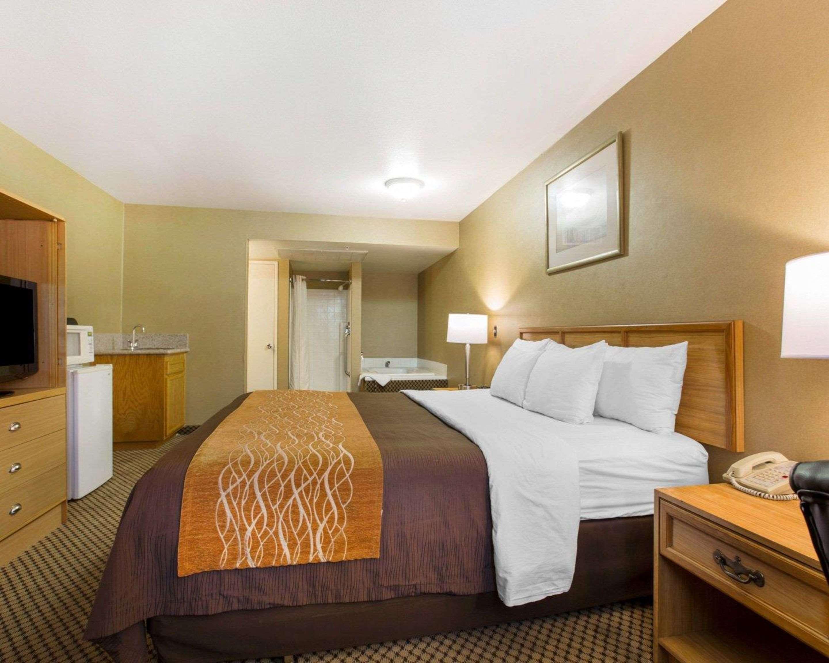 Comfort Inn & Suites Moreno Valley Near March Air Reserve Base Exteriör bild