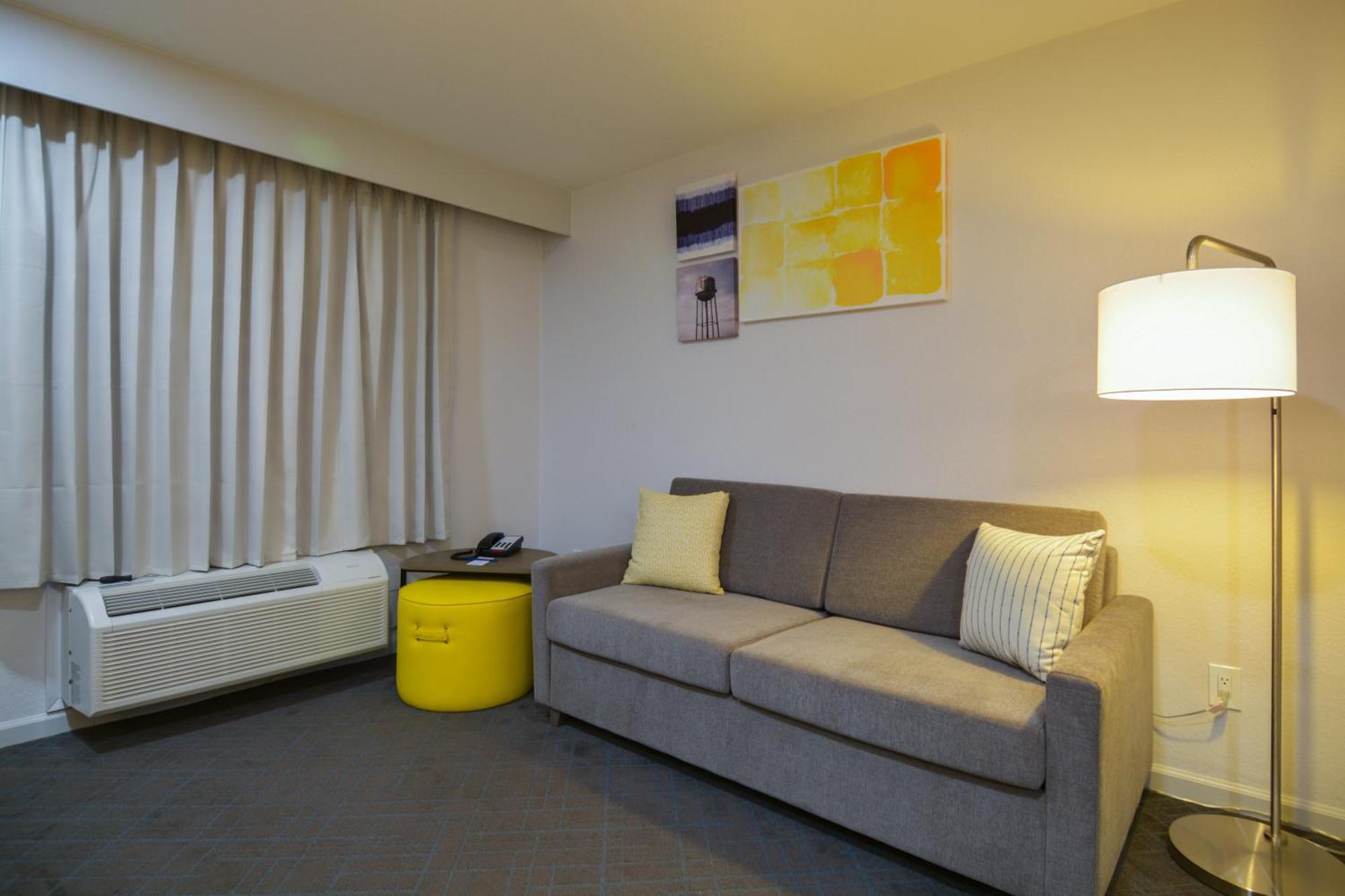 Comfort Inn & Suites Moreno Valley Near March Air Reserve Base Exteriör bild