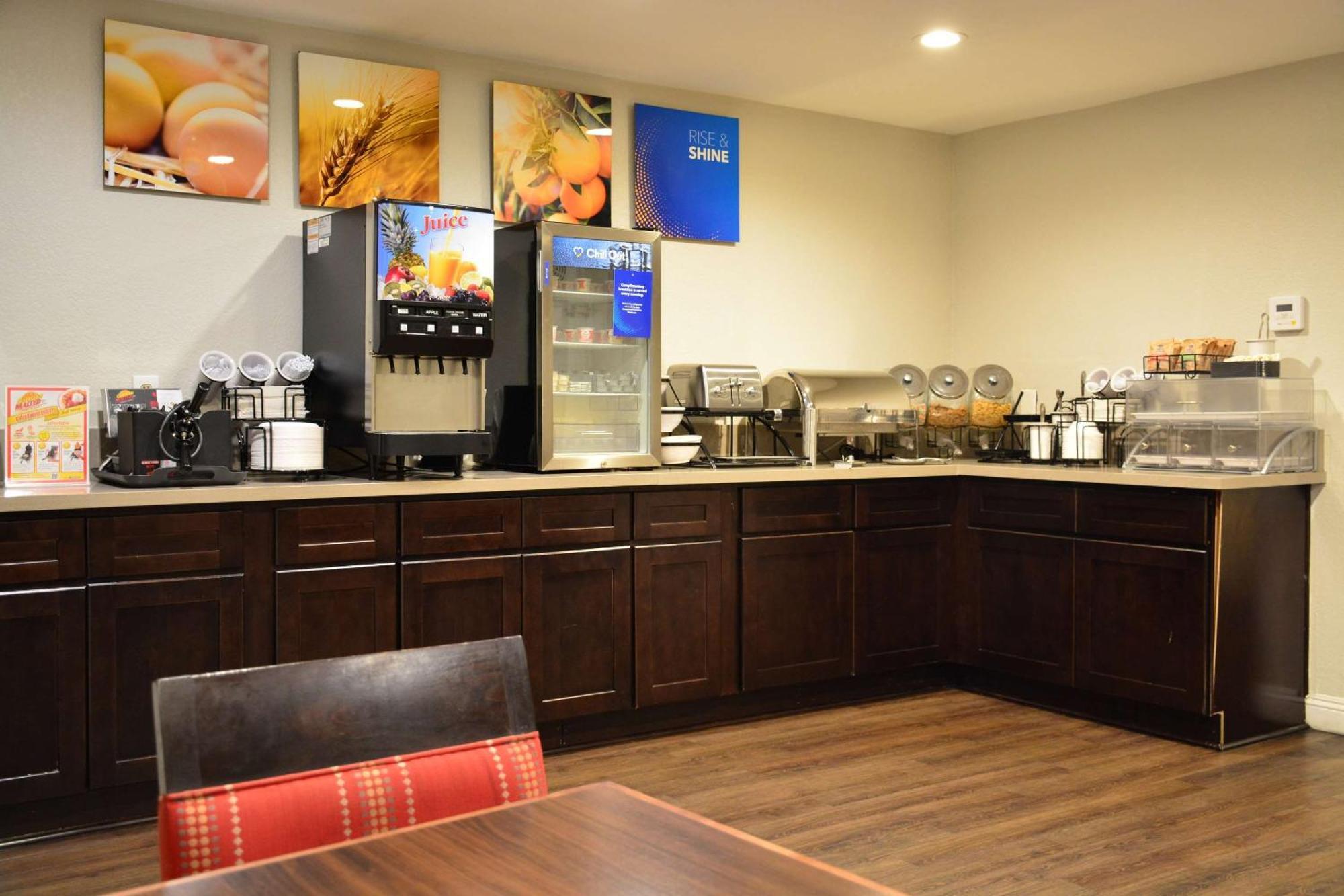 Comfort Inn & Suites Moreno Valley Near March Air Reserve Base Exteriör bild