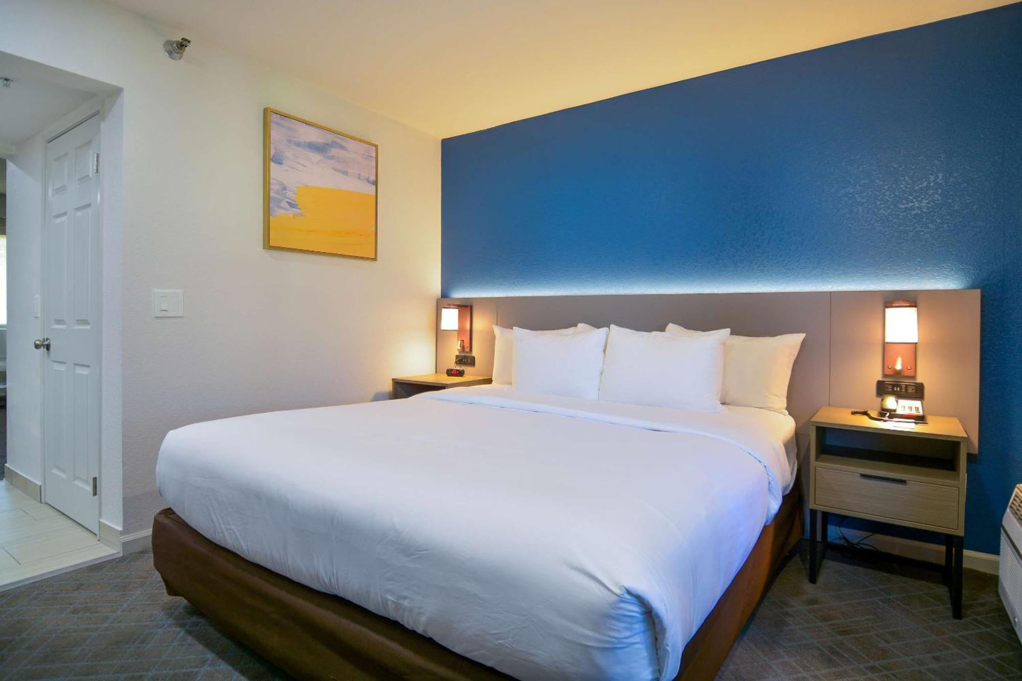 Comfort Inn & Suites Moreno Valley Near March Air Reserve Base Exteriör bild