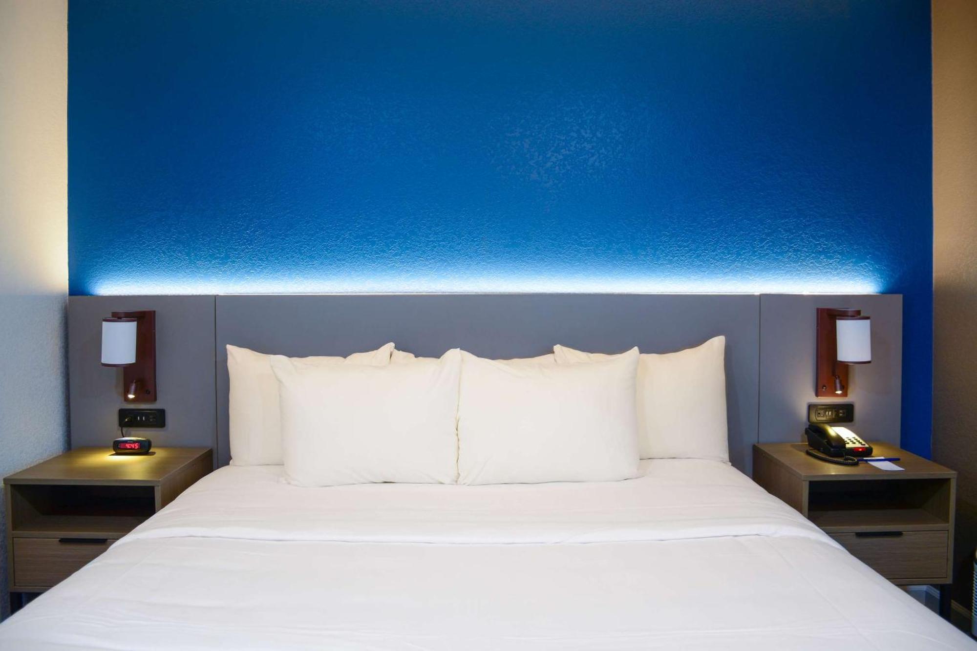 Comfort Inn & Suites Moreno Valley Near March Air Reserve Base Exteriör bild